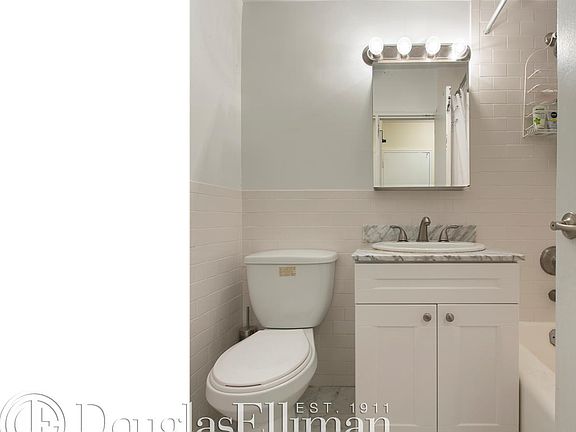 5th image of 405 E 63rd St APT 7C