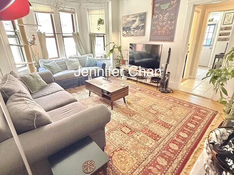 8 Royce Rd #2 — Photo 6