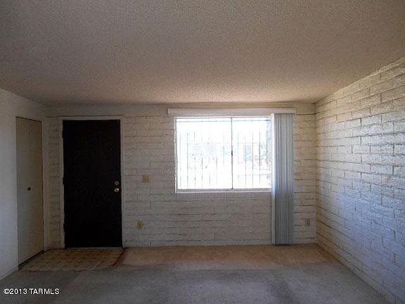 5th image of 1810 E Calle Muleta