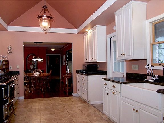 2nd image of 52 Elliot Ave