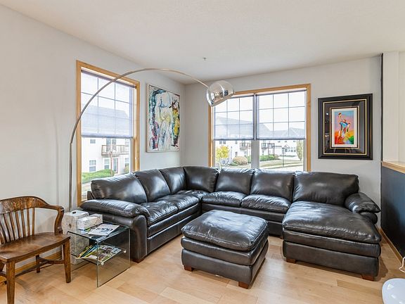 4th image of 210 80th St Unit 105