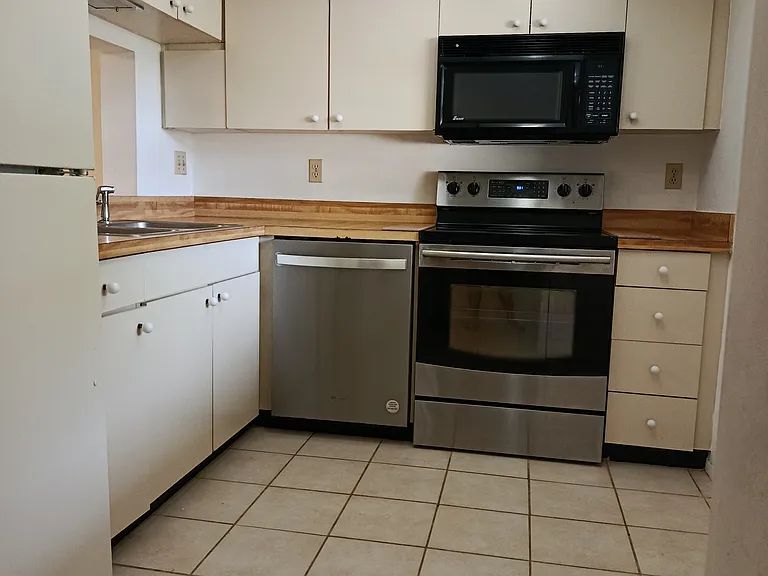3034 Eastland Blvd #D201 — Photo 2