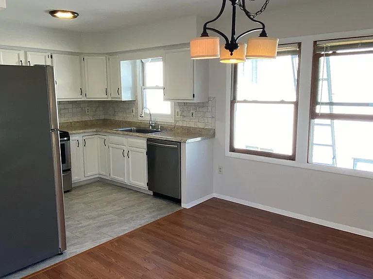 8 Booth Ct #B — Photo 3