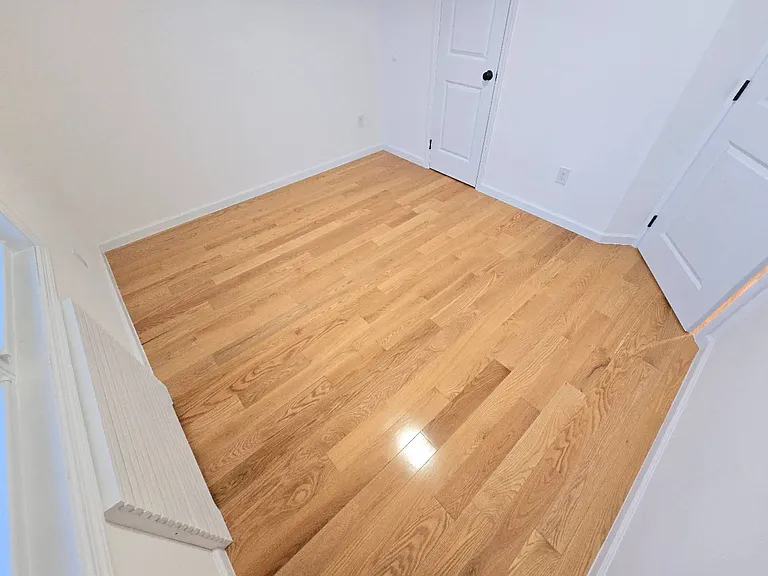 12 Grimsby St #2A — Photo 15