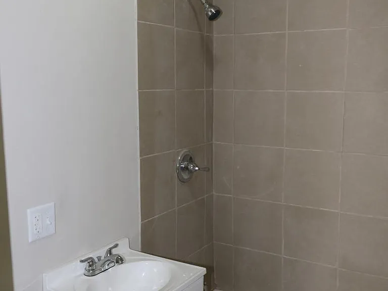 806 Garfield St — Photo 10