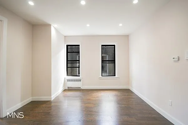 Rented by MNS | media 3