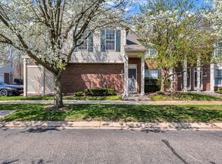 13303 Forest Ridge Blvd, Sterling Heights, MI 48313