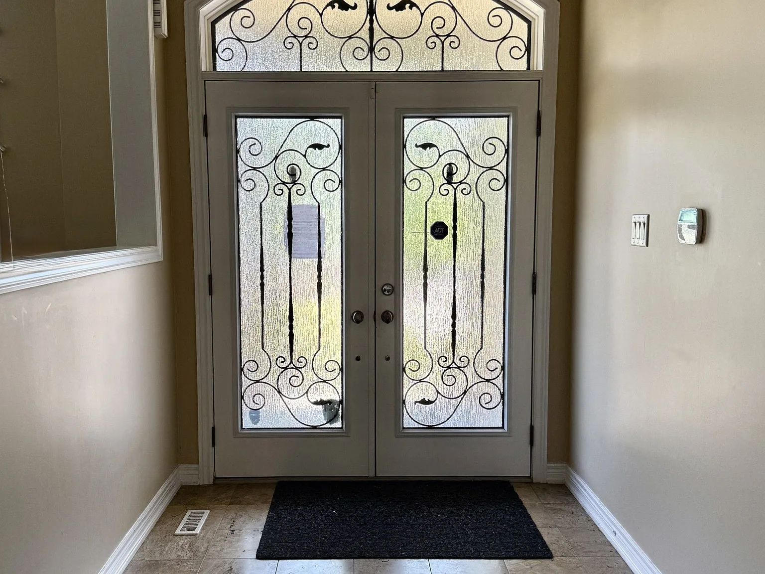 5 bed, $4,500 — Photo 2