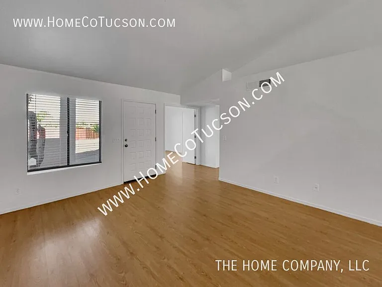 3873 S Havenhurst Dr — Photo 7