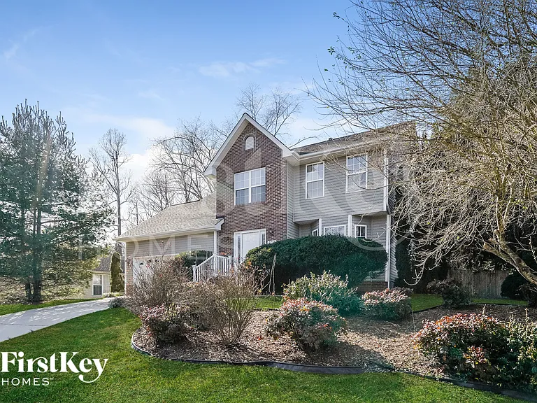 3211 Bardwell Rd — Photo 2