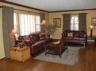 7250 Mardyke Ln, Indianapolis, IN 46226