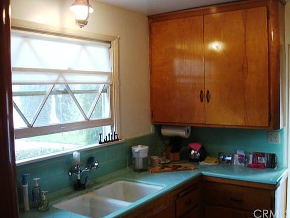 4th image of 1317 S Mullender Ave