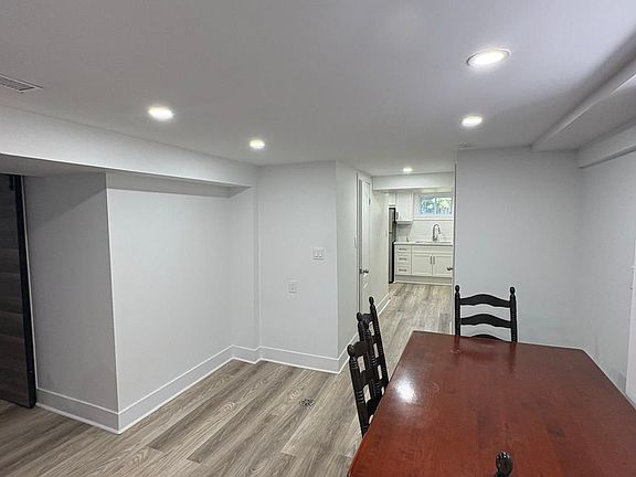 5th image of 7 Ilfracombe Cres #Basement