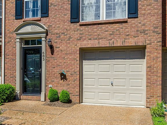 STORM DOOR TOO