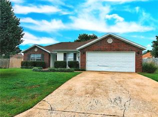 208 N Michael St, Lowell, AR 72745