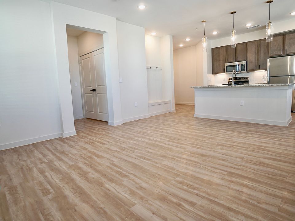 1st image of 107 Folsom St #3142