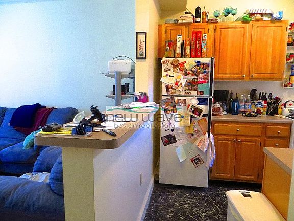 5th image of 102 Queensberry St APT 13