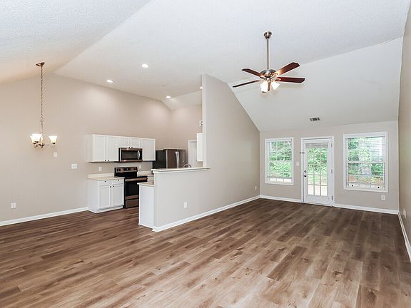 3rd image of 4925 Brookwood Pl