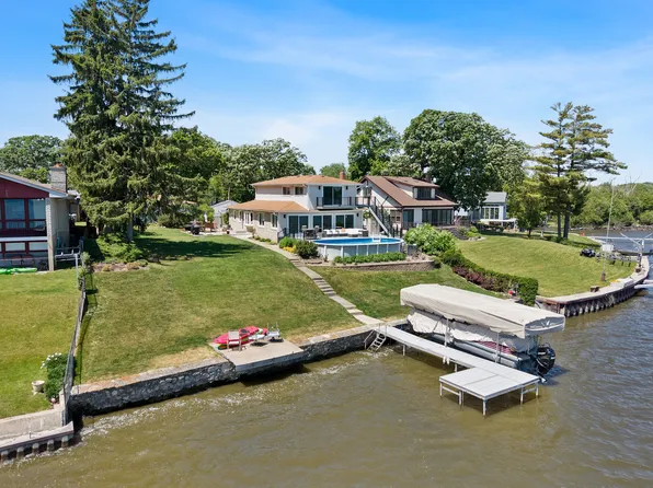 183 Riverside Island Dr, Fox Lake, IL 60020