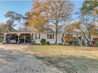 4303 Water Oak Dr, Elmendorf, TX 78112