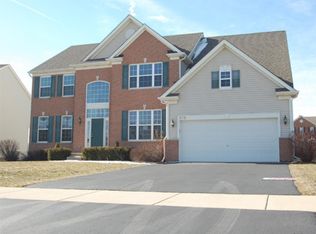 676 Biltmore Dr, Bartlett, IL 60103