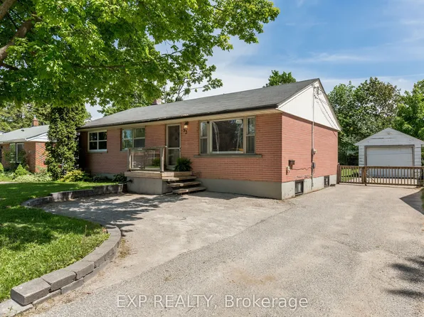 93 North St W, Orillia, ON L3V 3S7