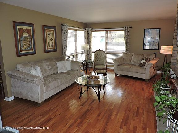 5th image of 1643 Walnut Heights Dr