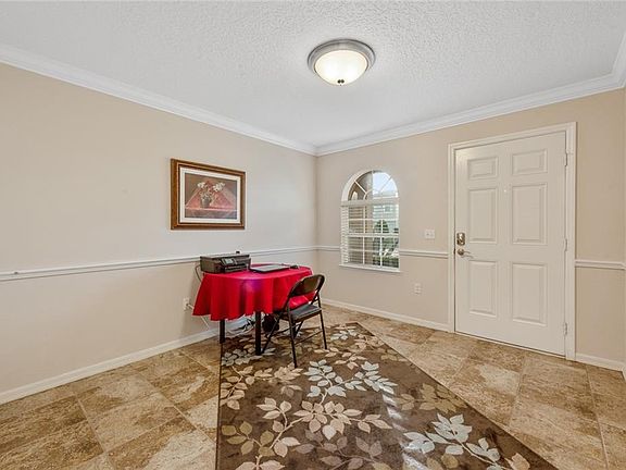3rd image of 554 Stonewall Ave