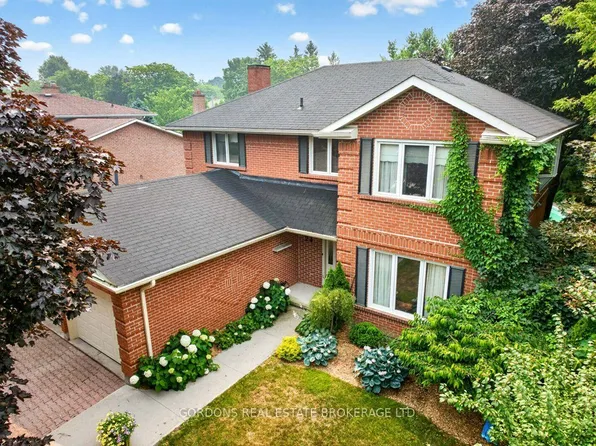 24 Nottingham Pl, Kingston, ON K7M 7H1