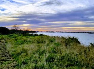 802 Bay Watch Dr, Rockport, TX 78382