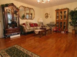 489 Gaut Rd, Dandridge, TN 37725