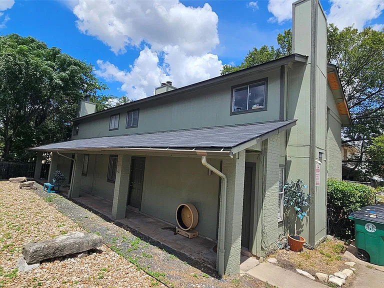 1320 Southport Dr #B — Photo 1