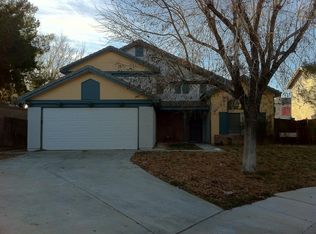 37501 Starcrest St, Palmdale, CA 93550