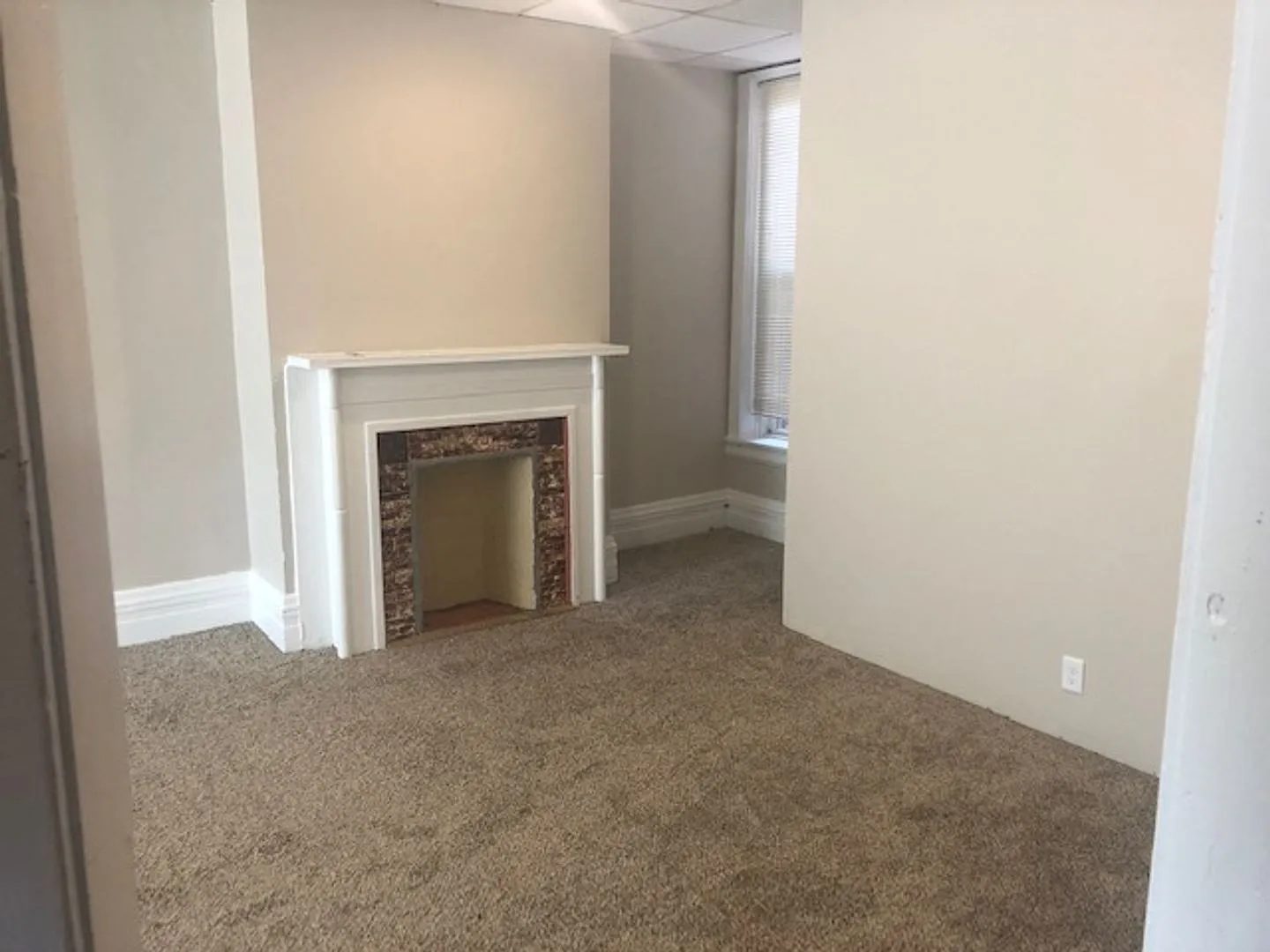 Duluth MN - 4 Bed - 1 Bath — Photo 4