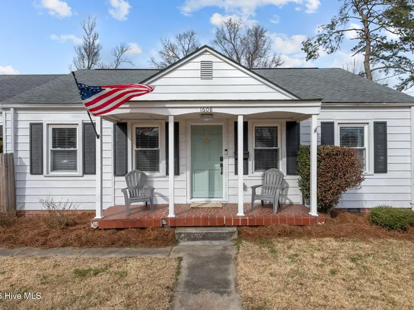 1608 Colonial Way, New Bern, NC 28560