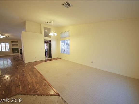 3rd image of 1877 Fort Laramie Ln