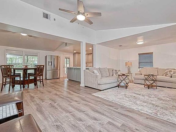 2nd image of 12511 Cypress Crossing Dr