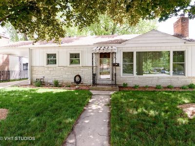 843 S Wolf Rd, Des Plaines, IL, 60016