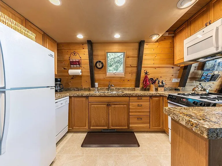 14806 Davos Dr — Photo 5