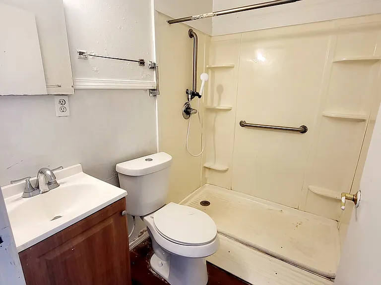1501 Sycamore St #A — Photo 22