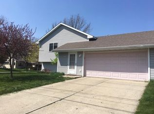 901 Delaware Ave, Ames, IA 50014