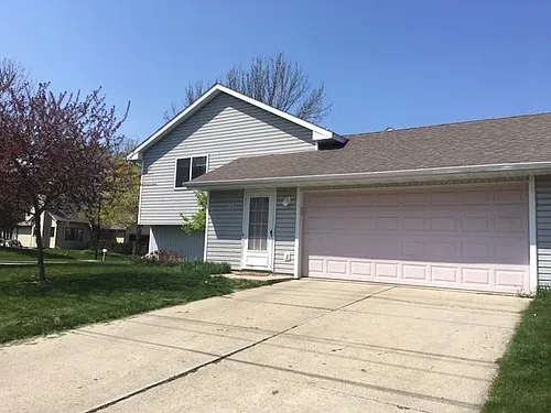 901 Delaware Ave Photo 1