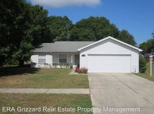 37143 Sandy Ln, Grand Island, FL 32735