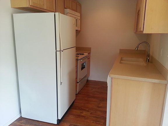 5th image of 1118 Hewitt Ave #B