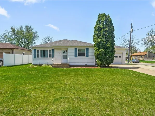 257 Fairfield St, Waterloo, IA 50703