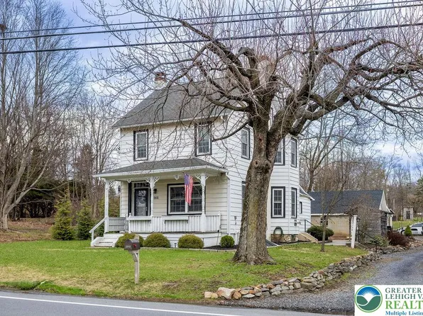 5966 Sullivan Trl, Nazareth, PA 18064