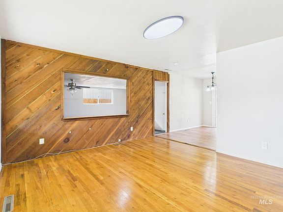 5th image of 1716 Nixon Ave