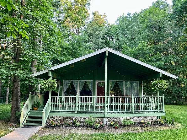 3372 SW Indian Trail Lake Rd, Farmland, IN 47340