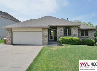 4301 Eagle Ridge Rd, Lincoln, NE 68516