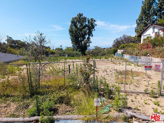 4th image of 1025 Las Pulgas Rd